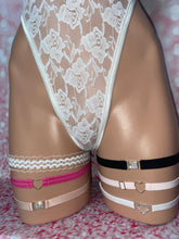 Load image into Gallery viewer, Set 2 Garters